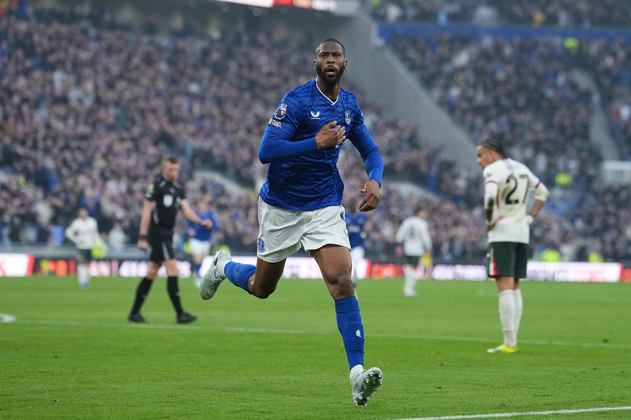 AIYOUXI-英超：贝托2射1传 切尔西0-3埃弗顿各赛事4连败